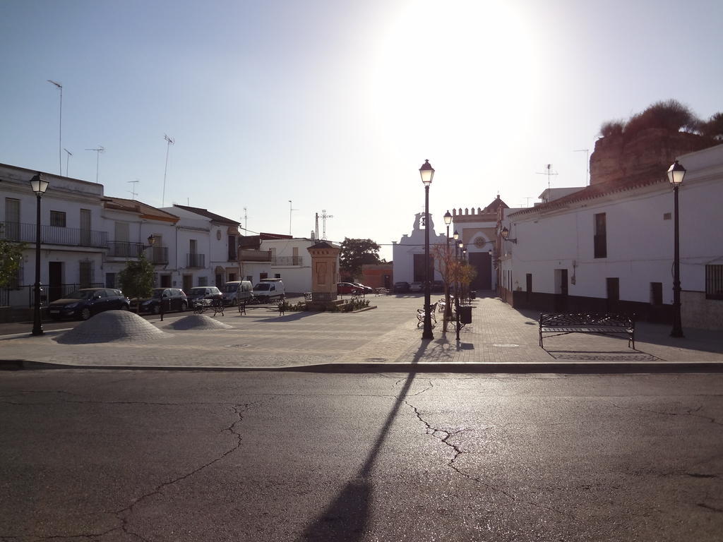 Sanlúcar la Mayor Hostal San Pedro מראה חיצוני תמונה