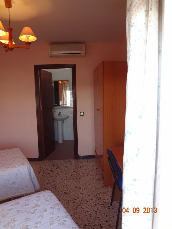 Sanlúcar la Mayor Hostal San Pedro מראה חיצוני תמונה